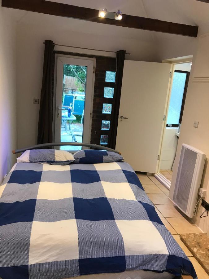 Self Contained Annex Villa Bournemouth Bagian luar foto